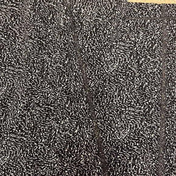 Athleta Ultimate Stash Teztured 7/8 Tight - Picture 5 of 5